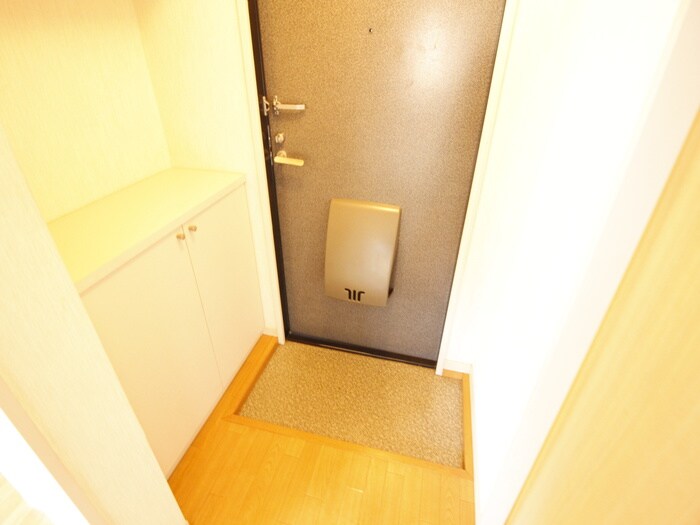 物件内観写真17　(玄関)