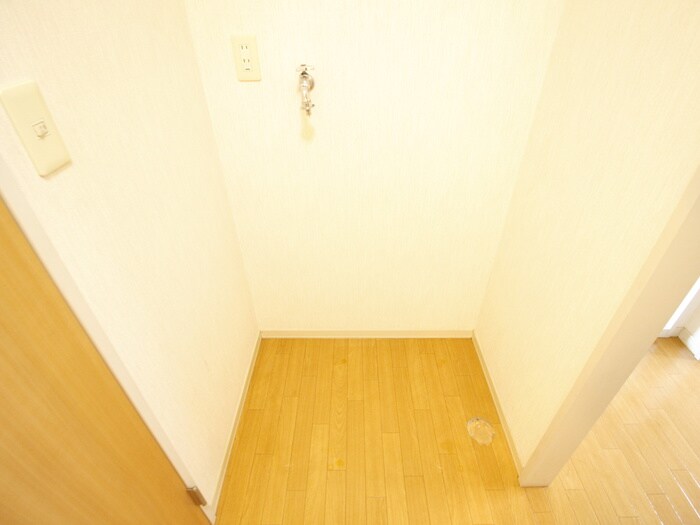 物件内観写真21　(洗濯機置場)