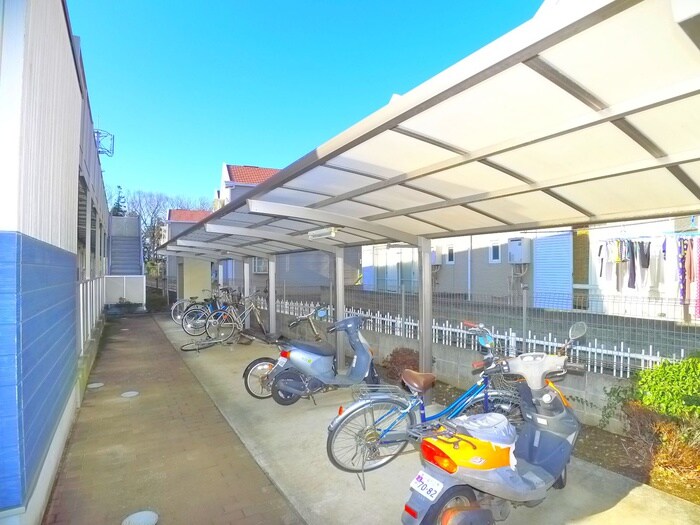 物件外観写真3　(駐輪場)