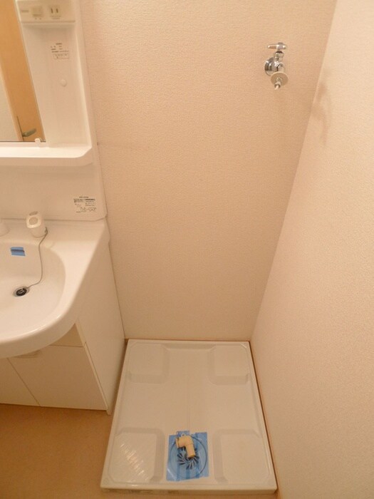 物件内観写真17　(洗濯機置場)