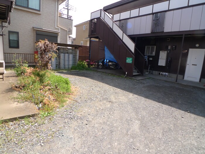 物件外観写真5　(エントランス部分)