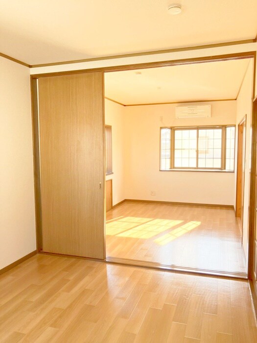 物件内観写真9　(居室)