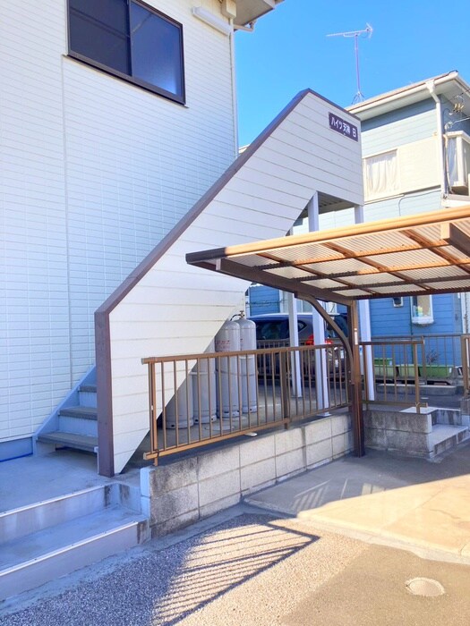 物件外観写真4　(エントランス部分)