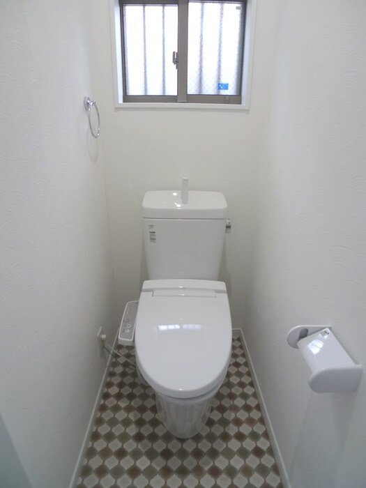 物件内観写真14　(トイレ)