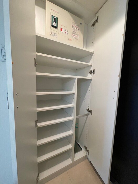 物件内観写真15　(靴箱)