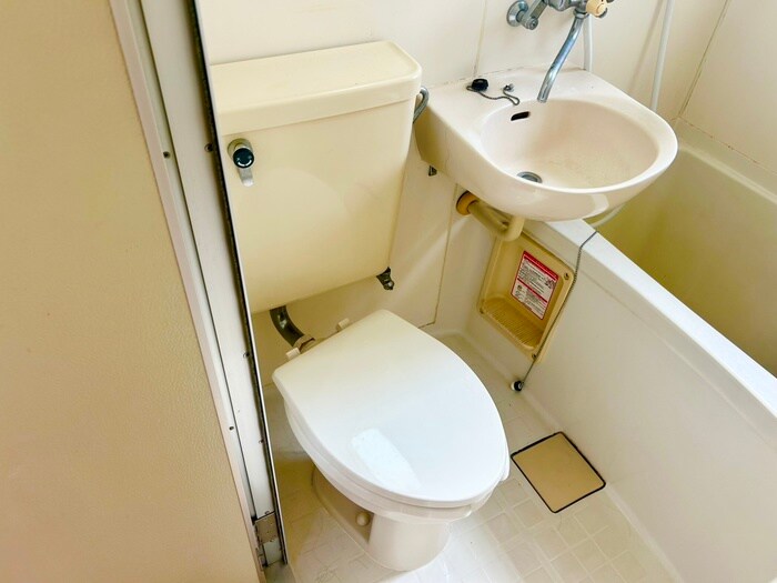 物件内観写真12　(トイレ)