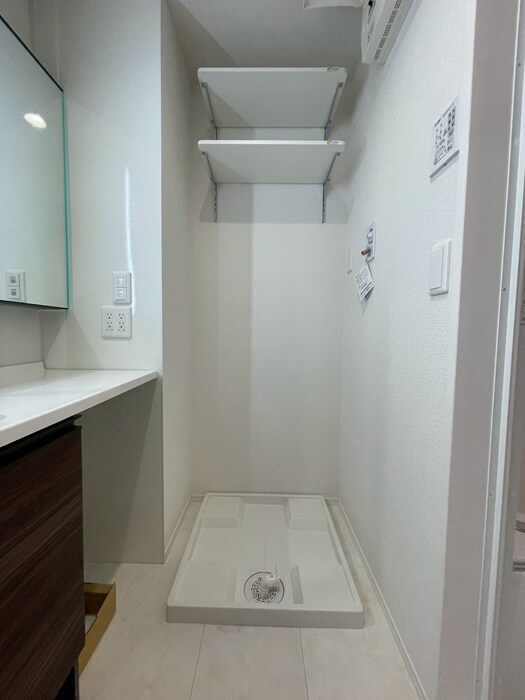 物件内観写真17　(洗濯機置場)