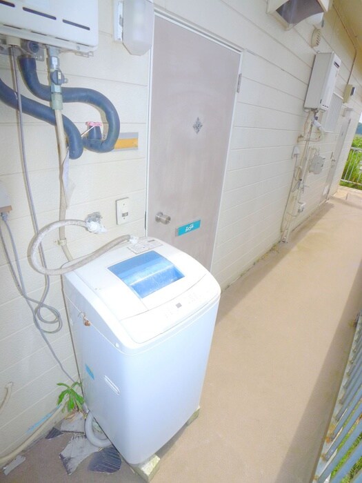 物件内観写真19　(洗濯機置場)