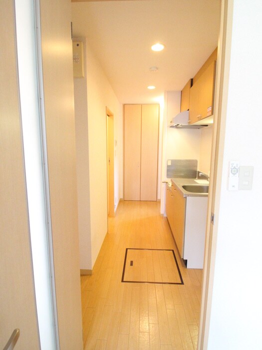 物件内観写真8　(廊下)