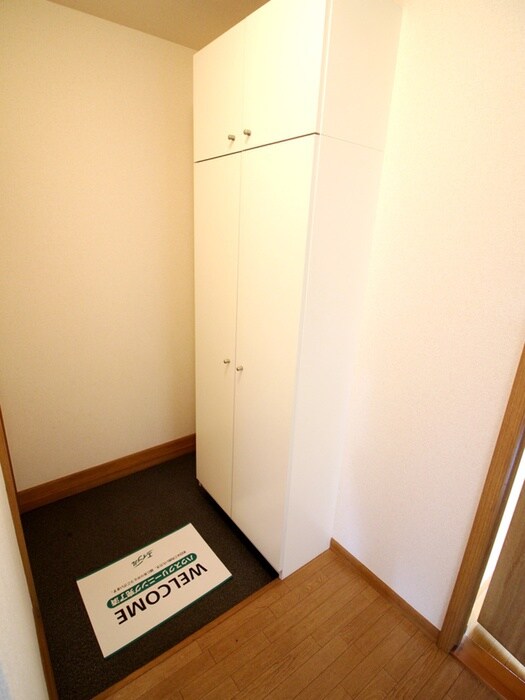 物件内観写真7　(玄関)