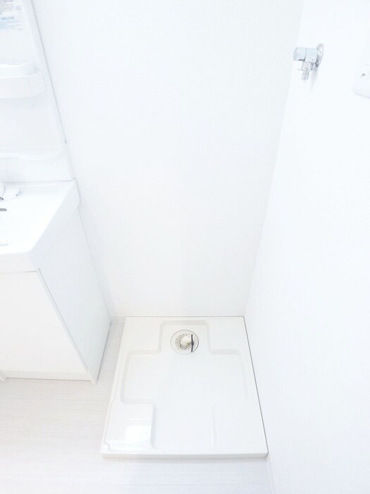 物件内観写真12　(洗濯機置場)