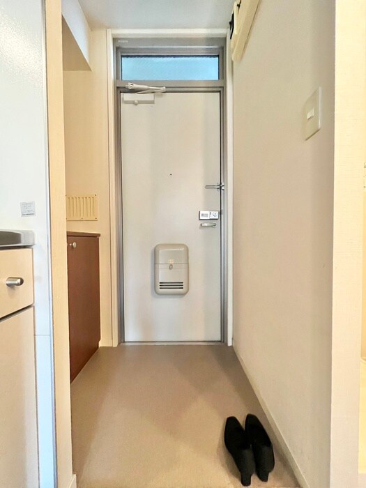 物件内観写真16　(玄関)