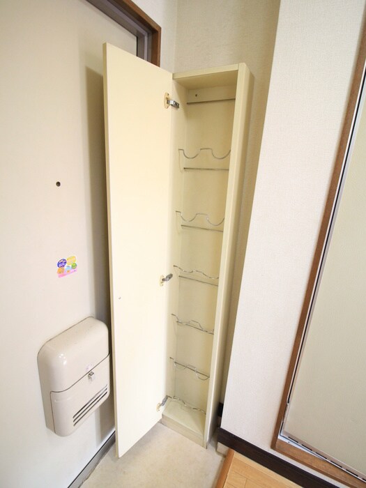 物件内観写真10　(収納)