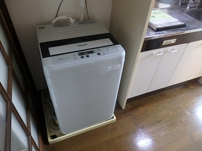 物件内観写真9　(洗濯機置場)