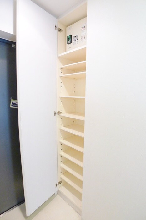 物件内観写真18　(靴箱)