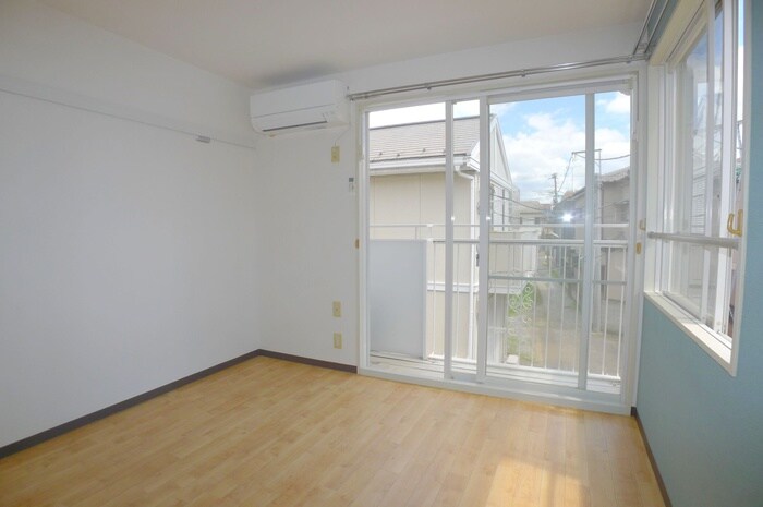 物件内観写真9　(居室)