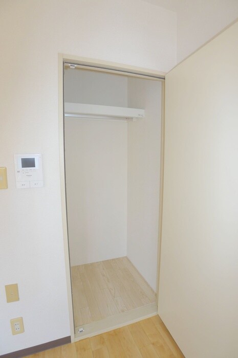 物件内観写真12　(収納)