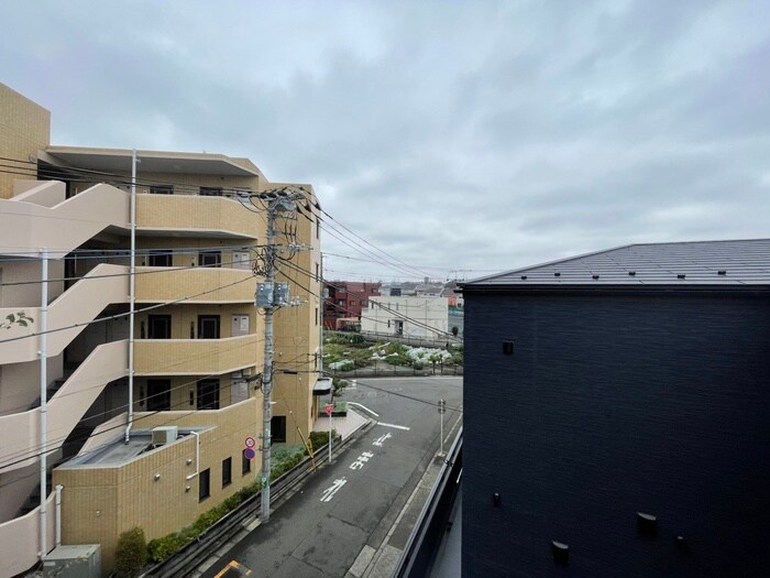 物件内観写真19　(室内からの展望)