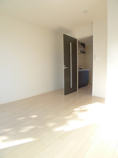 物件内観写真5　(玄関)