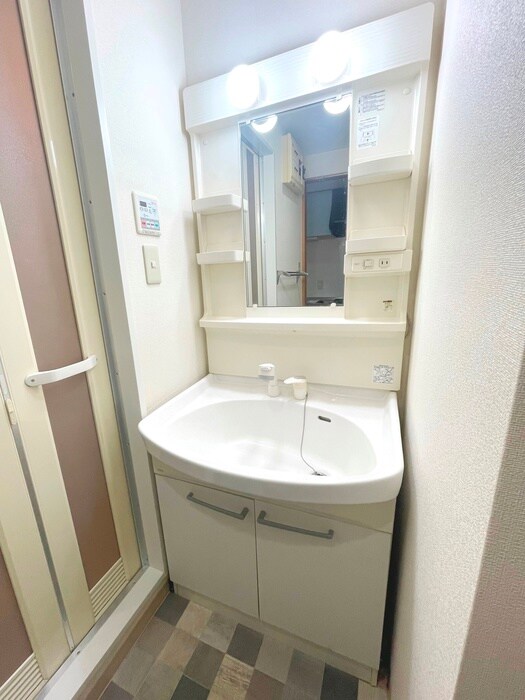 物件内観写真11　(洗面)