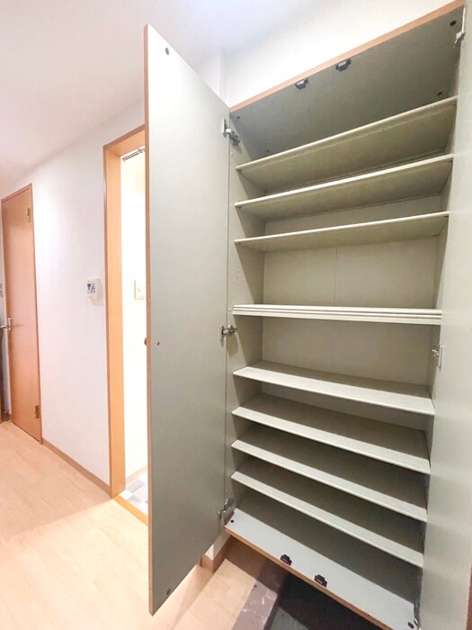 物件内観写真16　(靴箱)