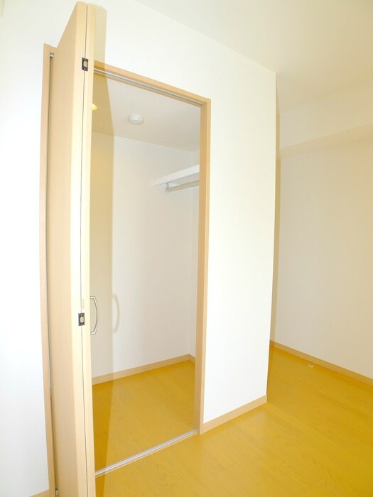 物件内観写真12　(収納)