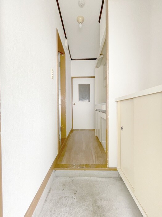 物件内観写真10　(廊下)