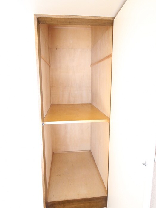 物件内観写真11　(収納)