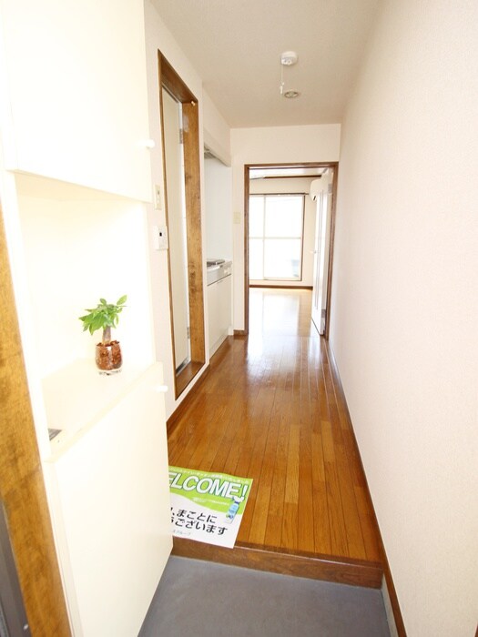 物件内観写真14　(廊下)