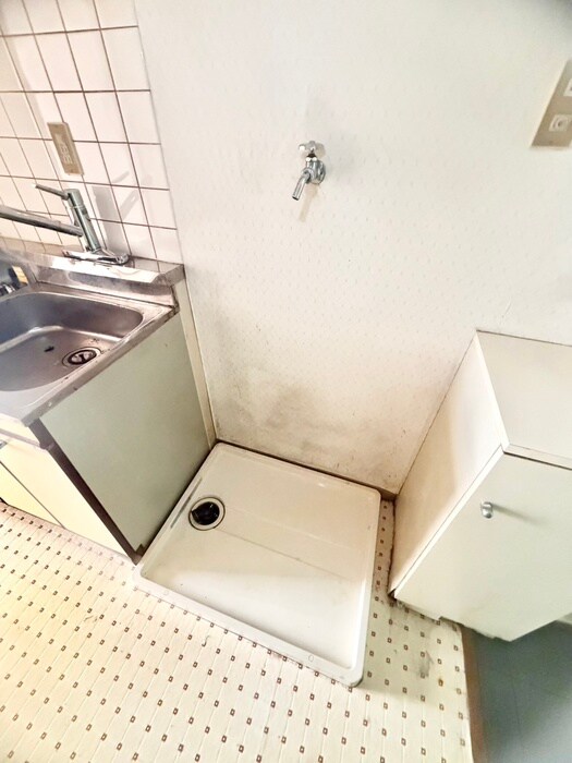 物件内観写真13　(洗濯機置場)