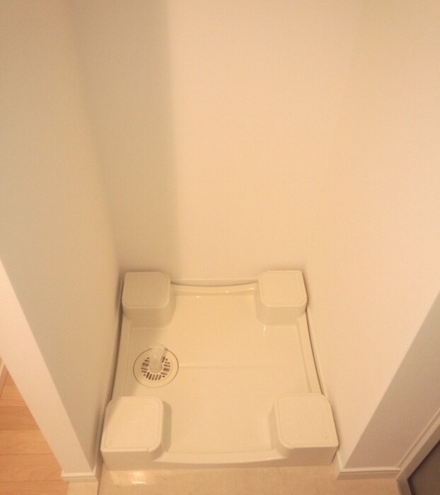 物件内観写真14　(洗濯機置場)