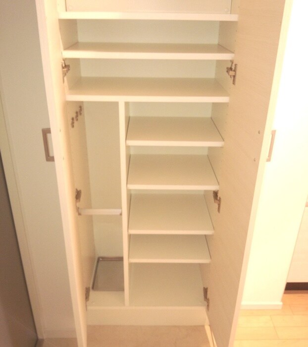 物件内観写真15　(靴箱)