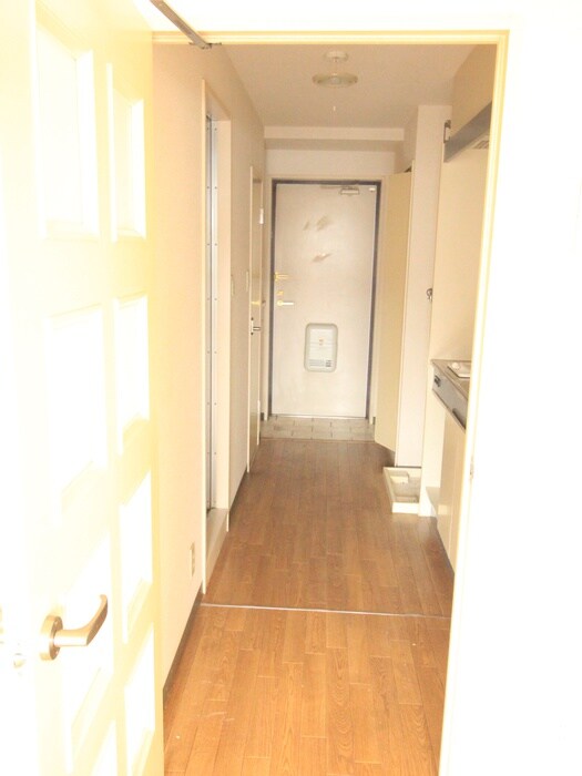 物件内観写真17　(廊下)