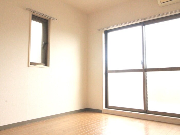 物件内観写真21　(居室)