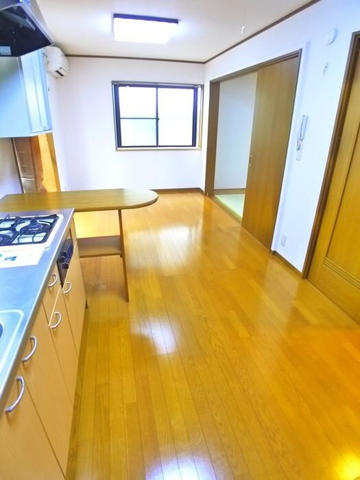 物件内観写真8　(居室)