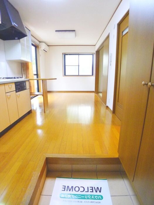 物件内観写真15　(玄関)