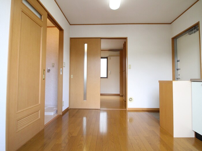 物件内観写真9　(居室)