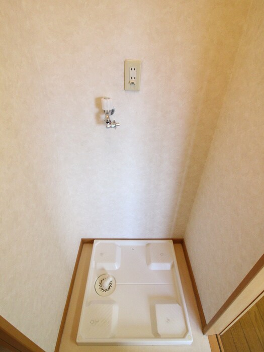 物件内観写真19　(洗濯機置場)