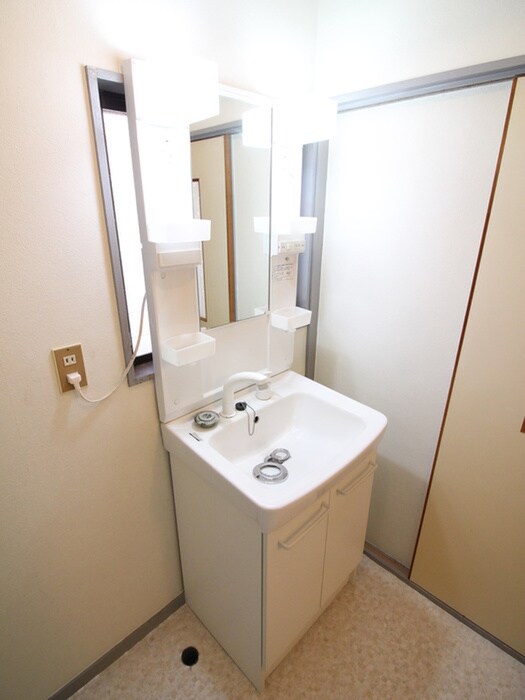 物件内観写真9　(洗面)