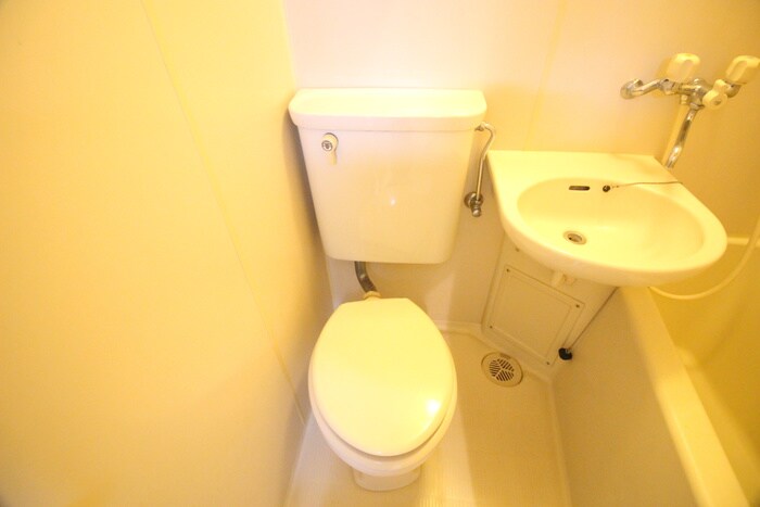 物件内観写真14　(トイレ)