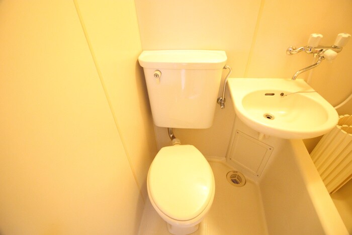 物件内観写真14　(トイレ)