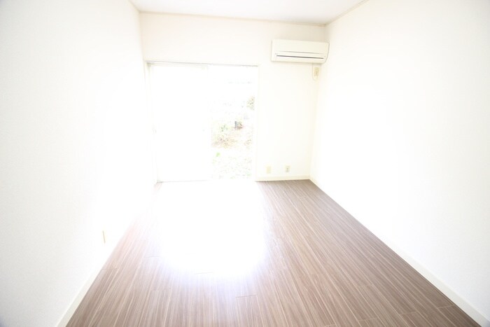 物件内観写真15　(居室)