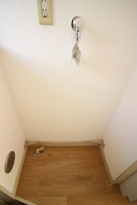 物件内観写真20　(洗濯機置場)