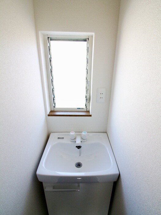 物件内観写真11　(洗面)