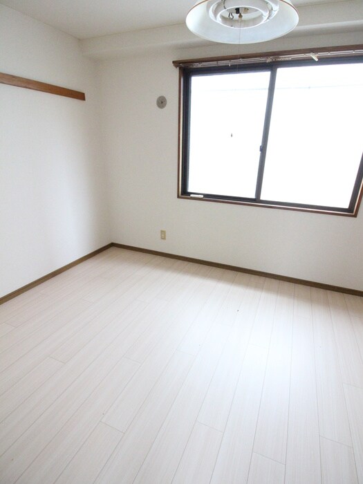 物件内観写真11　(居室)