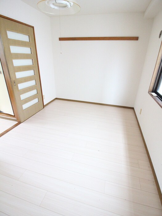 物件内観写真13　(居室)