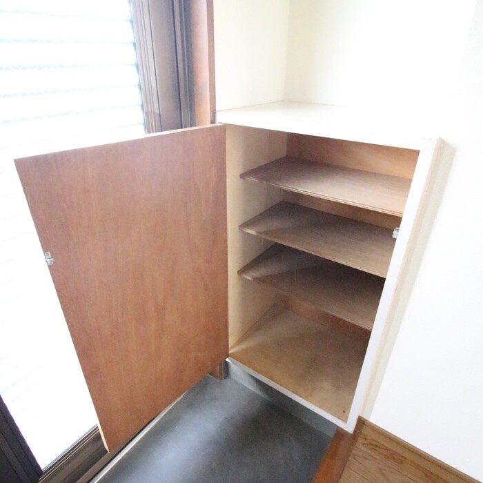 物件内観写真18　(靴箱)