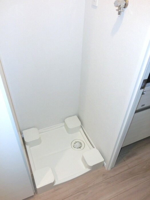 物件内観写真12　(洗濯機置場)