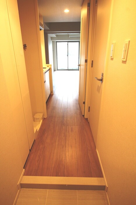 物件内観写真17　(玄関)