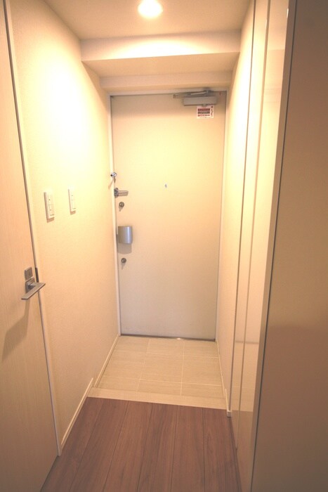 物件内観写真18　(玄関)